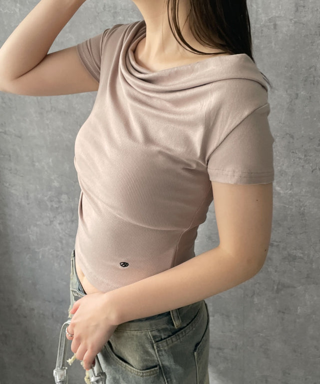 ベージュ　モデル:155cm F着用