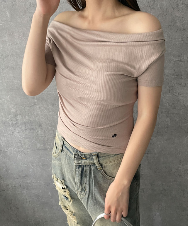 ベージュ　モデル:155cm F着用