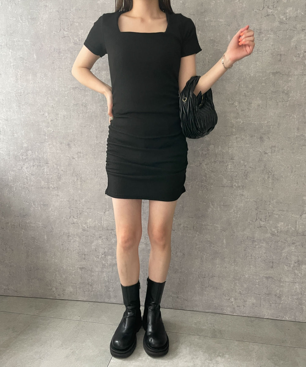 ブラック　モデル:155cm F着用