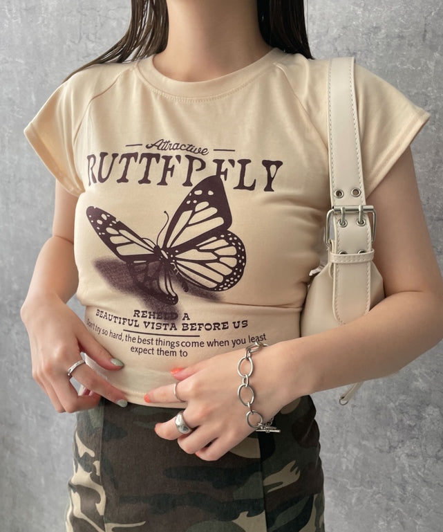 サイドギャザーBUTTERFLY　T【一部店舗限定】/ベージュ　モデル:155cm F着用