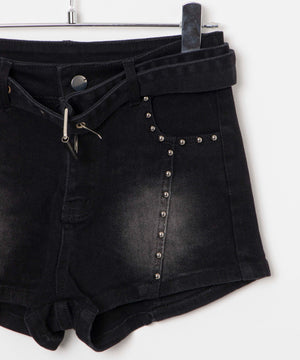 ベルト付きスタッズショートパンツ