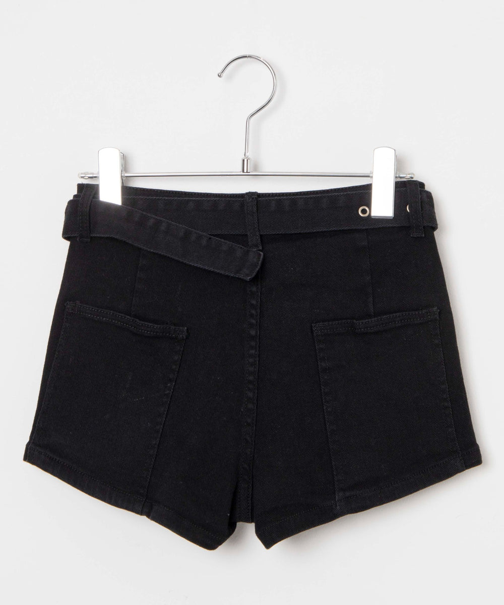 ベルト付きスタッズショートパンツ