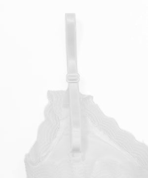 カップ付きシャーリングフリルキャミソール