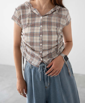 ホワイトアイボリー　モデル:155cm F着用