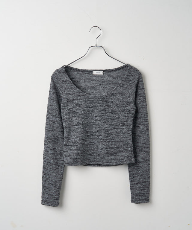 チョーカー付きスラブニットプルオーバー