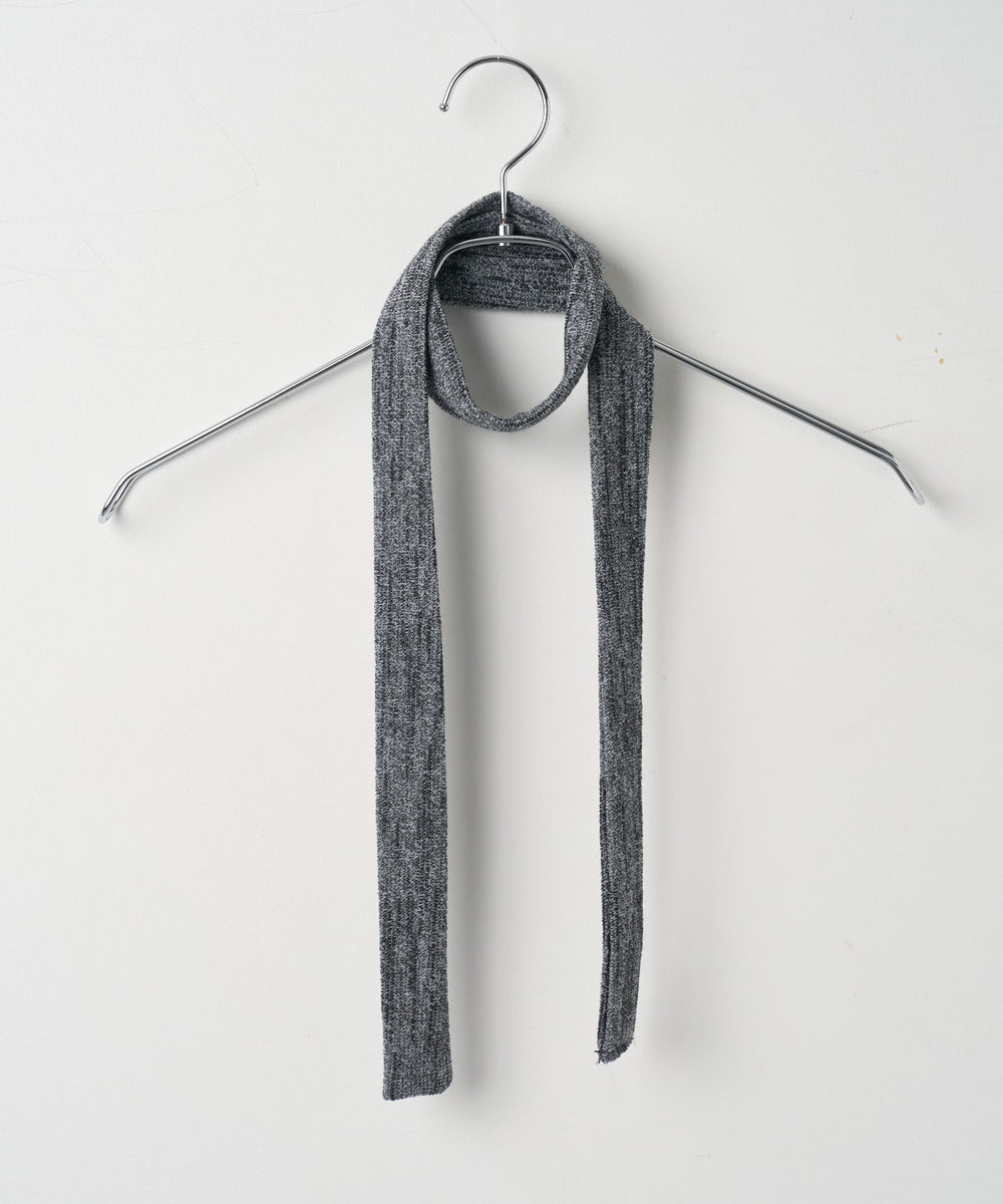 チョーカー付きスラブニットプルオーバー