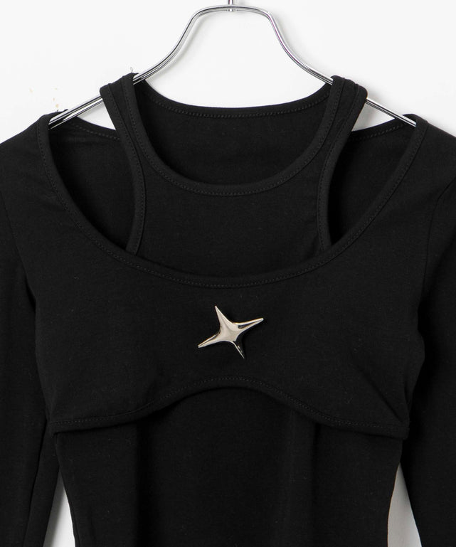 ブローチ付きレイヤードピチトップス