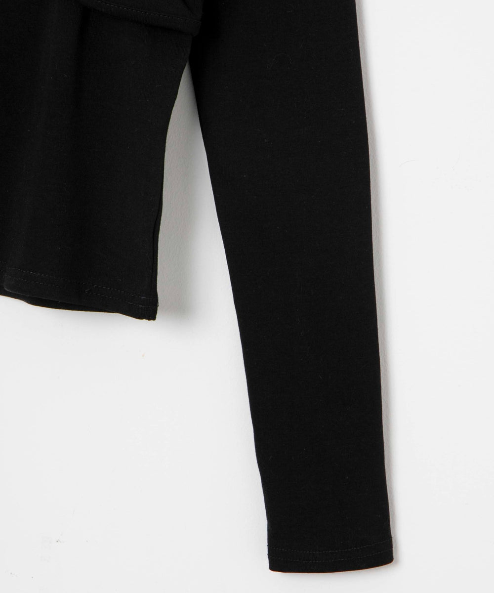 ブローチ付きレイヤードピチトップス