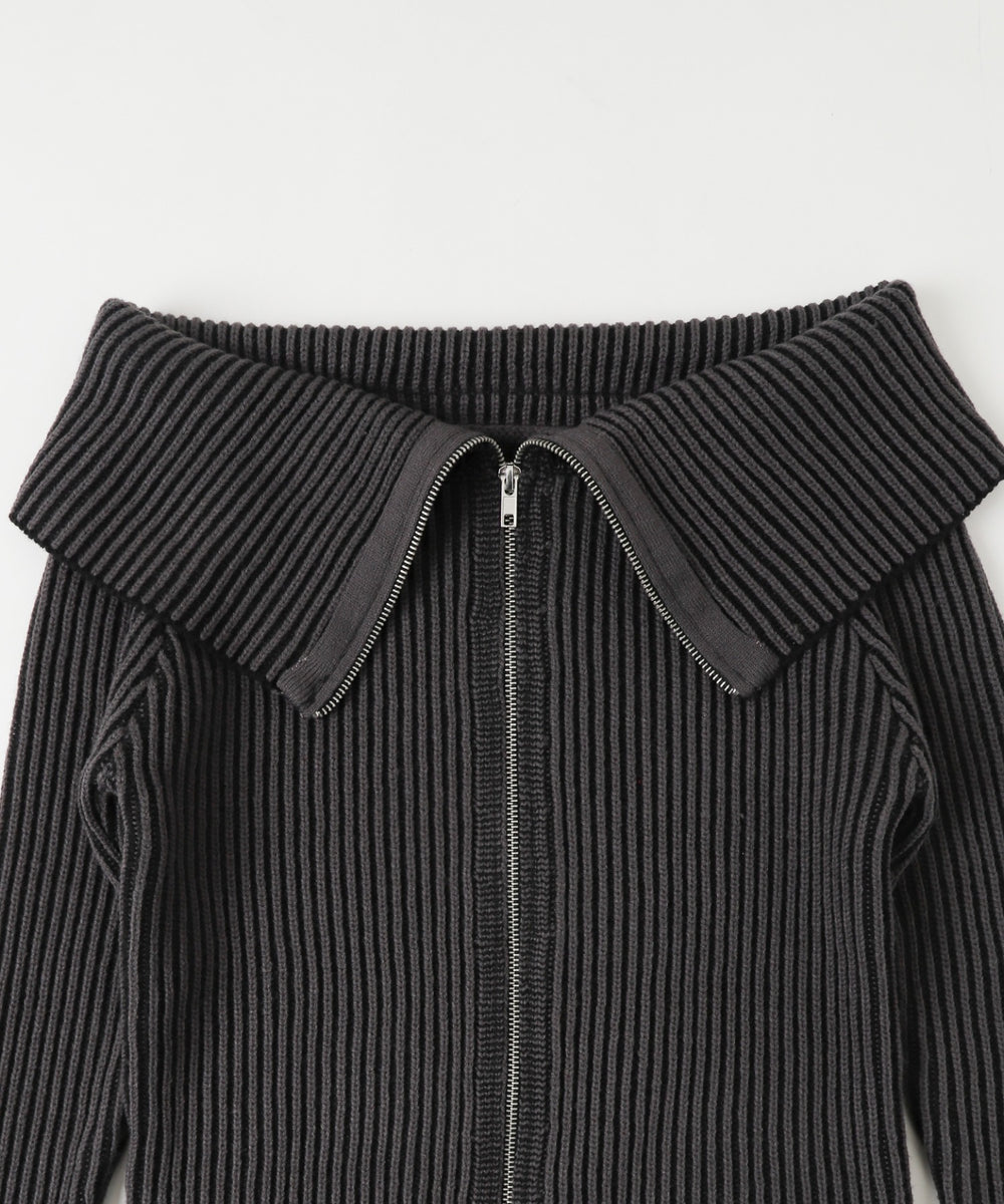 オフショルダブルジップニット