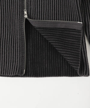 オフショルダブルジップニット