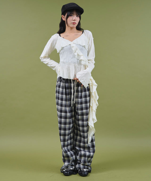 ホワイトアイボリー モデル：160cm F着用