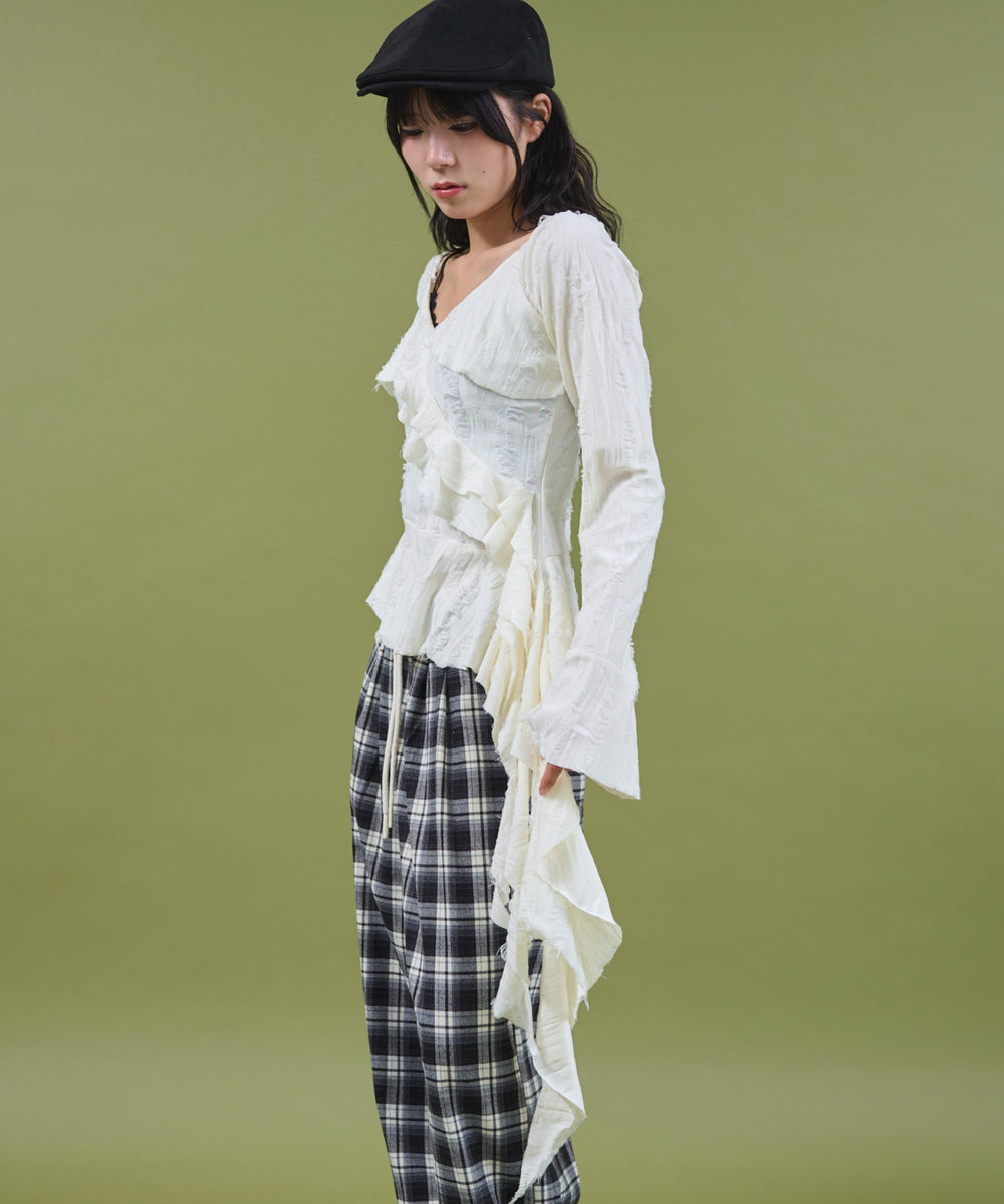 ホワイトアイボリー モデル：160cm F着用