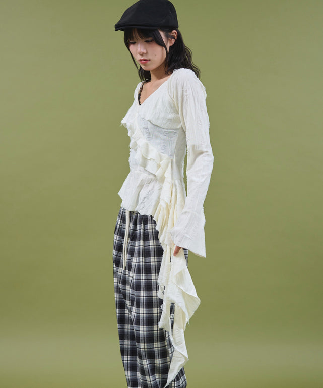 ホワイトアイボリー モデル：160cm F着用