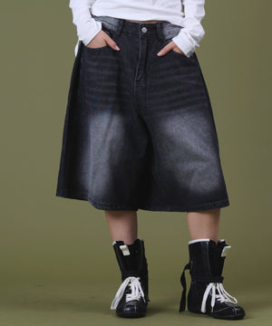 ブラック モデル：160cm S着用