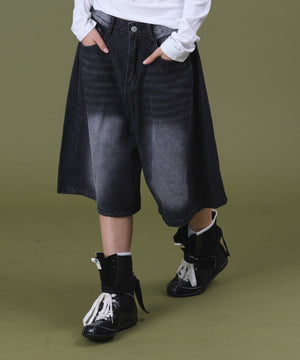 ブラック モデル：160cm S着用