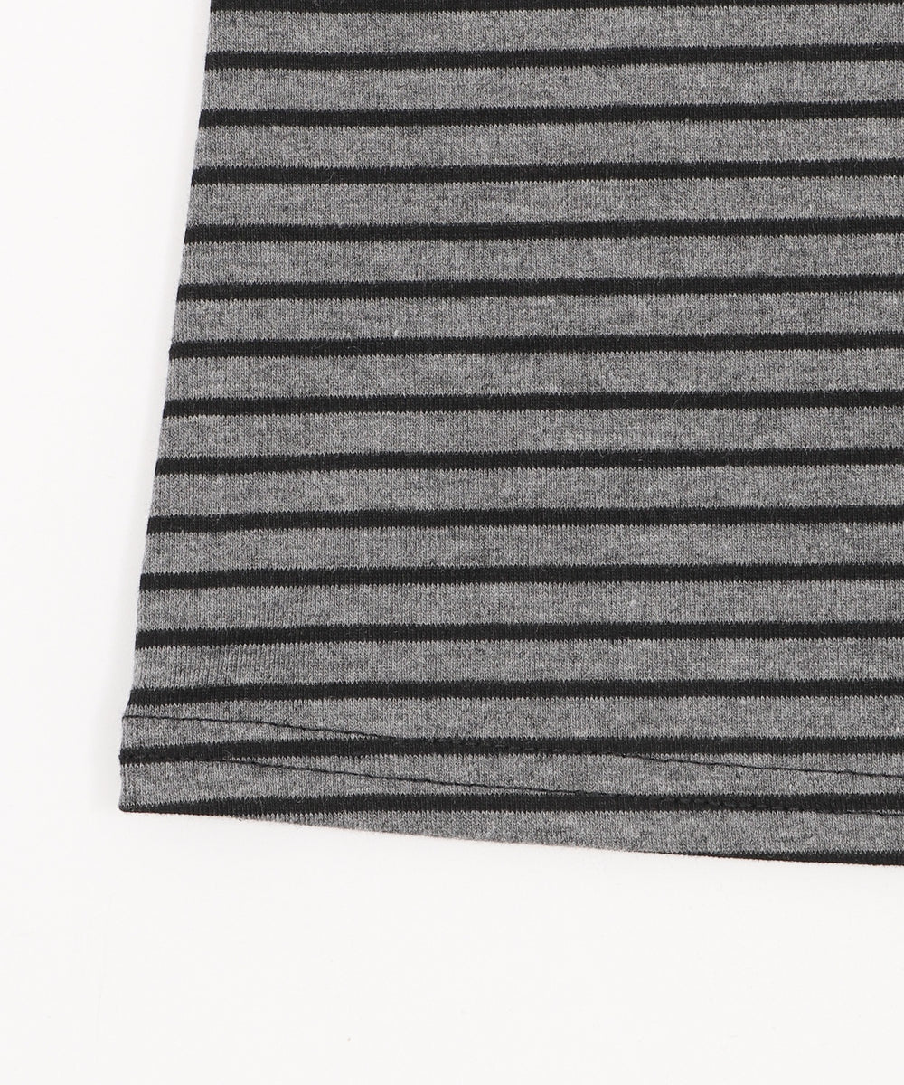 ロゴ刺繍ボーダーデザイントップ