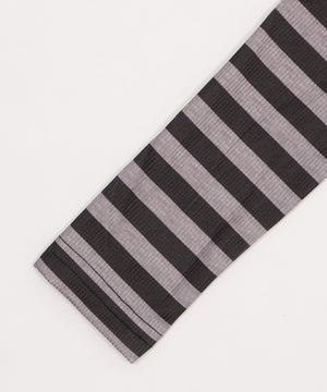 オフショルボーダードクロトップ