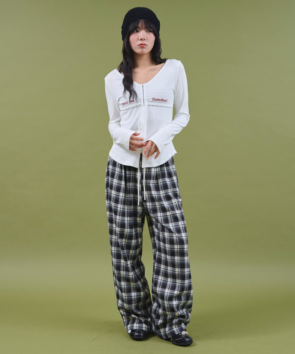 ホワイト モデル：160cm F着用