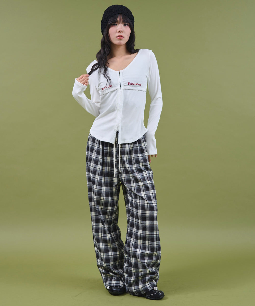 ホワイト モデル：160cm F着用