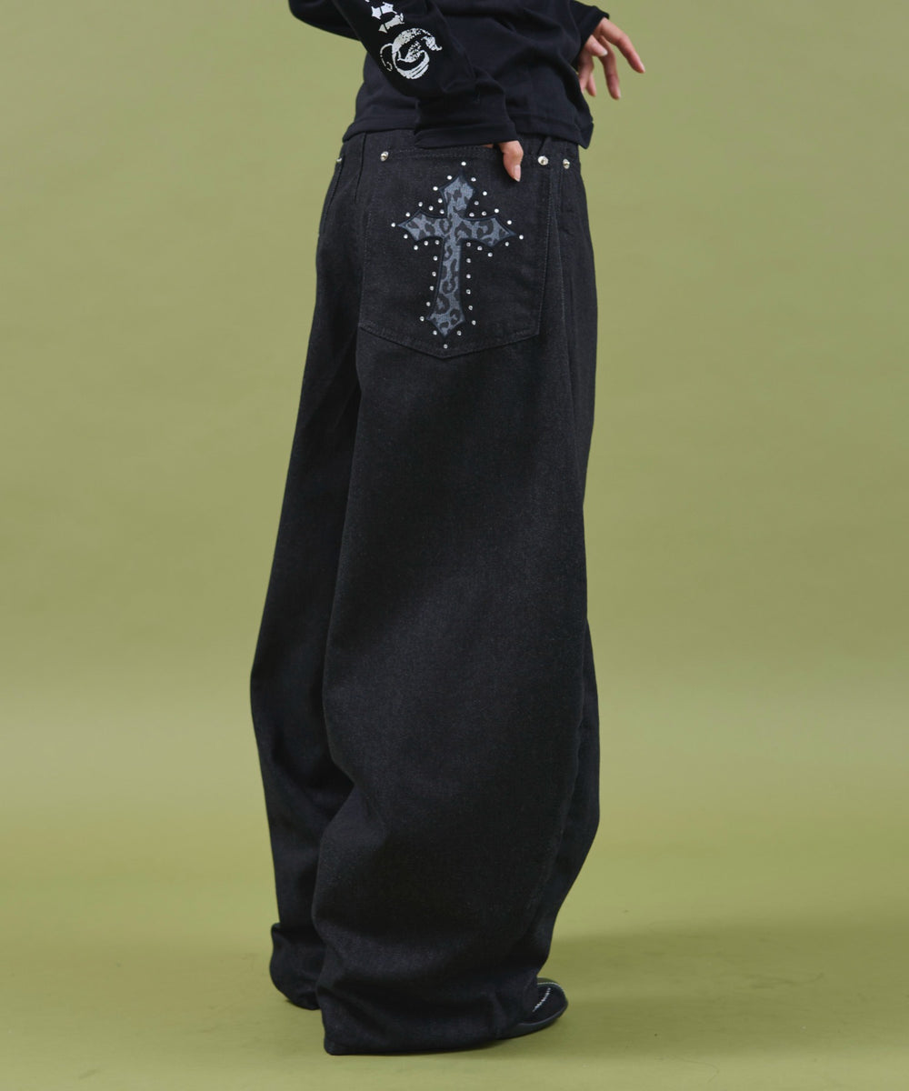 ブラック モデル：160cm S着用