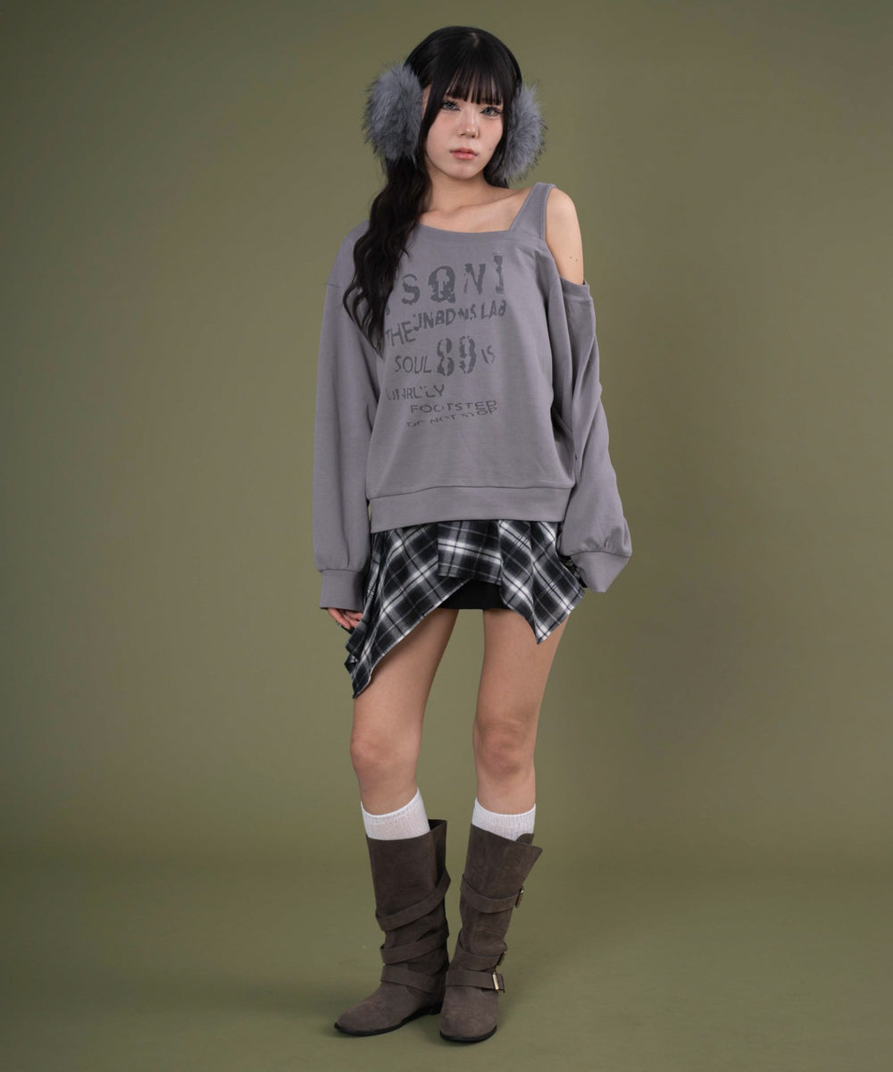 ベージュ モデル：160cm F着用