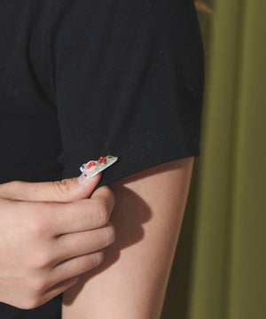 バタフライオフショルピチT