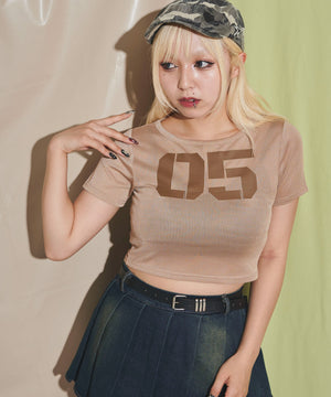 ブラウン モデル：155cm F着用