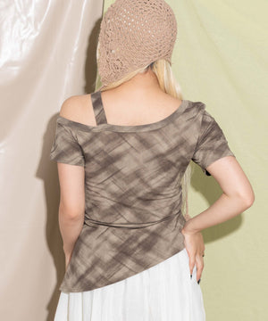 カーキ モデル：155cm F着用