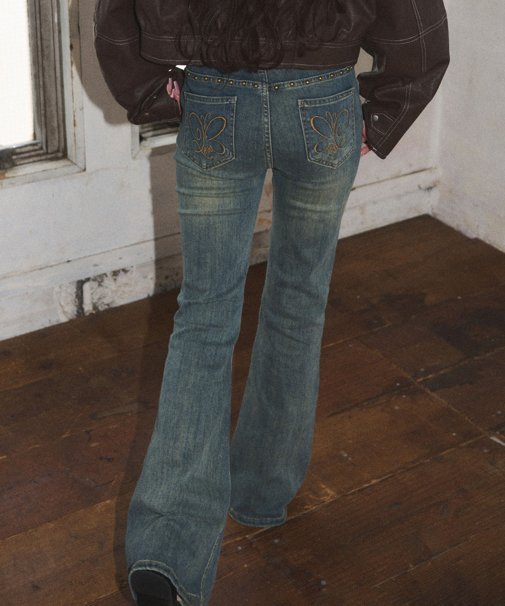 バタフライ刺繍スタッズフレアデニム