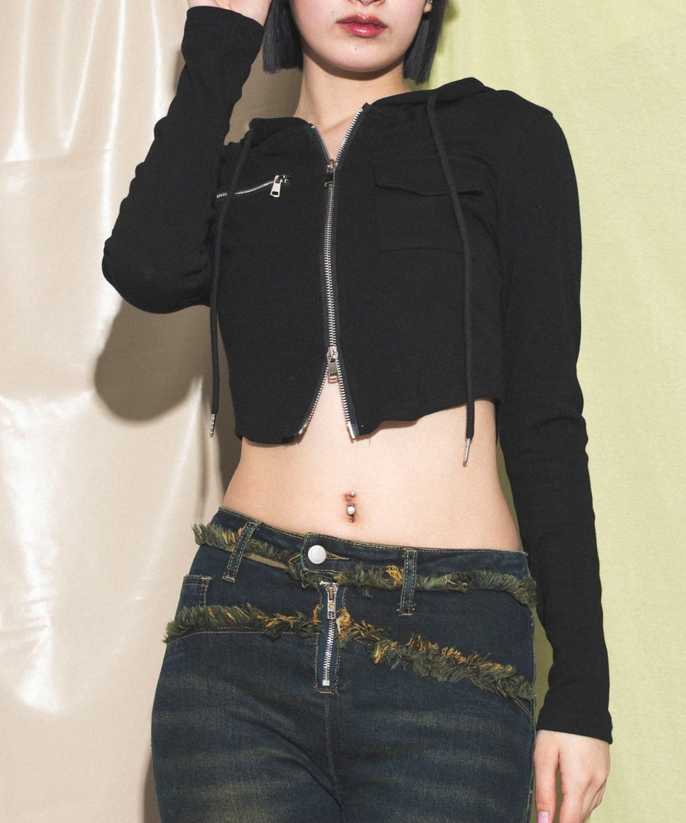 ブラック　モデル:168cm F着用