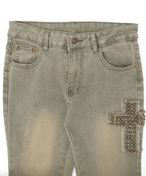 クロススタッズフレアデニムパンツ