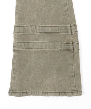 クロススタッズフレアデニムパンツ