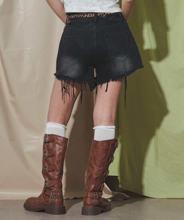 ブラック モデル：160cm M着用