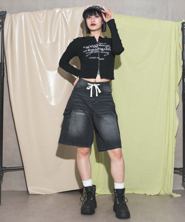 ブラック　モデル:168cm F着用