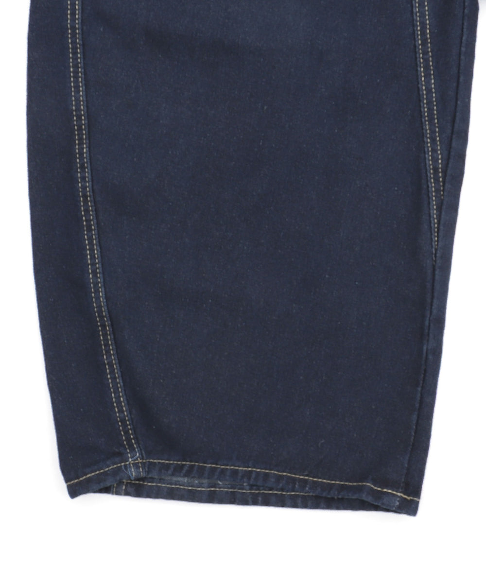 バックロゴ刺繍デニム