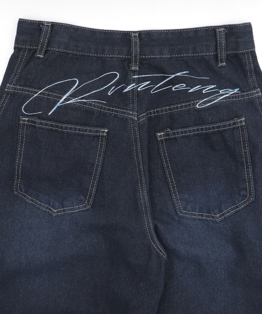 バックロゴ刺繍デニム