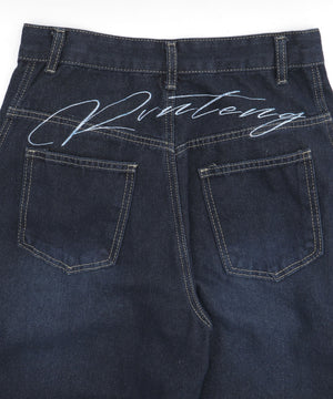 バックロゴ刺繍デニム