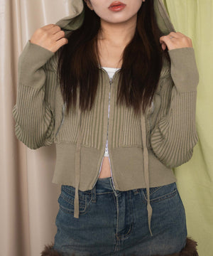 ベージュ モデル：155cm F着用