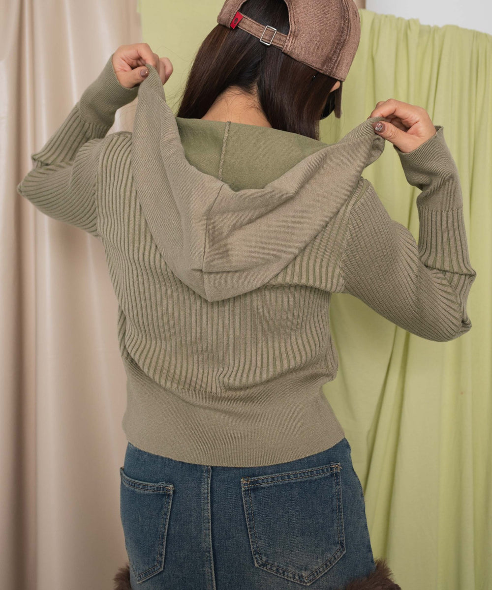 ベージュ モデル：155cm F着用