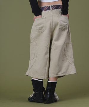 ベージュ モデル：160cm S着用