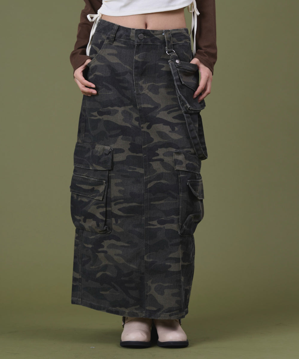 カーキ モデル：160cm S着用