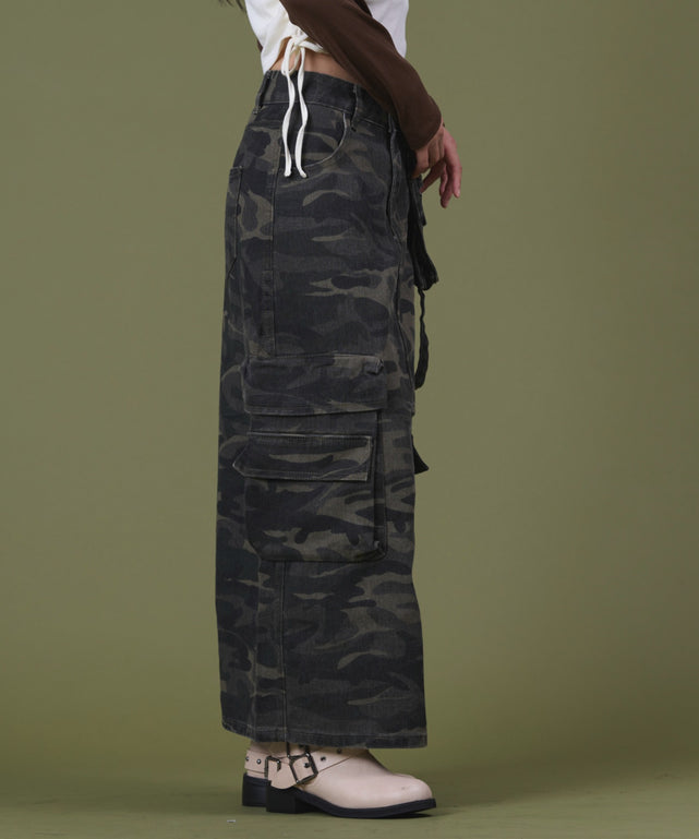 カーキ モデル：160cm S着用