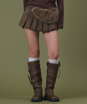 ブラウン モデル：160cm S着用