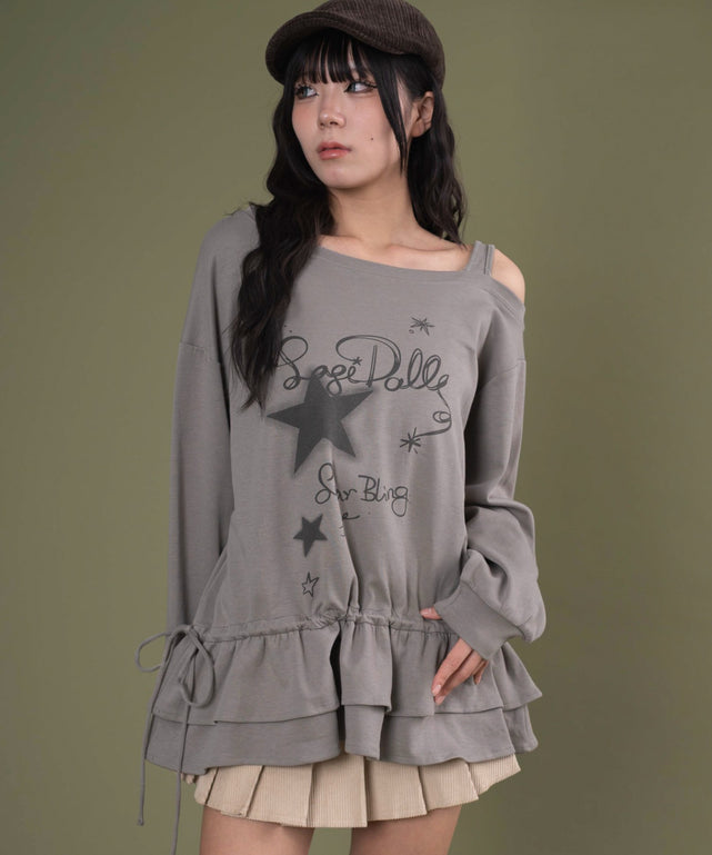 ワンショルダースタープルオーバー/ベージュ モデル：160cm F着用