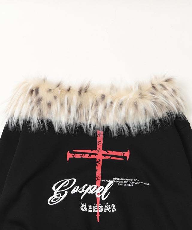 ファーオフショルダークロスプルオーバー