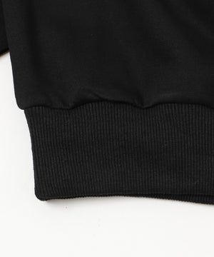 ファーオフショルダークロスプルオーバー