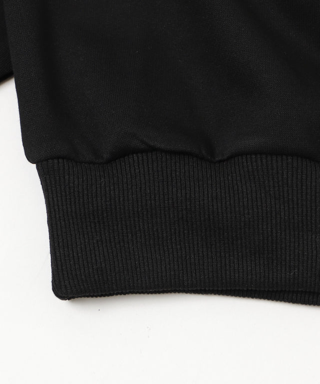 ファーオフショルダークロスプルオーバー