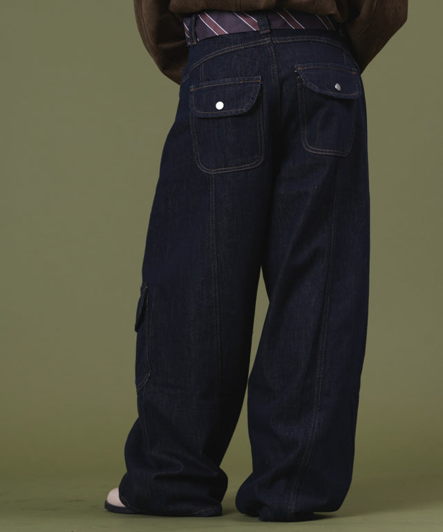 デニムインディゴ モデル：160cm S着用