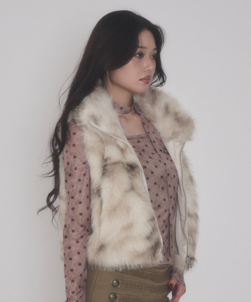 ベージュ モデル：163cm F着用