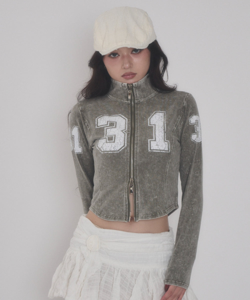 ベージュ モデル：163cm F着用